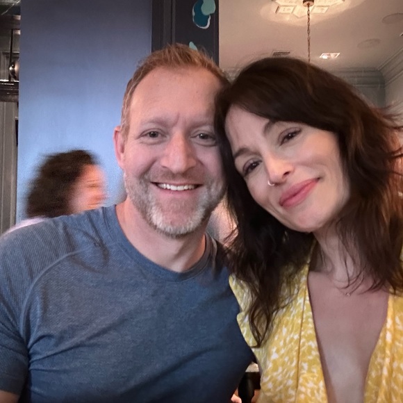 Meet your Posher, Cheryl - Picture 2 of 8